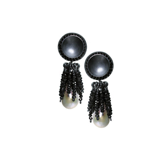 Ohrschmuck BELLADONNA Silber925, brüniert - barocke Süsswasserperle - Spinell