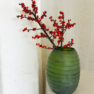 GUAXS  Vase  | BELLY XL in grün | Glas, mundgeblasen und von Hand geschliffen
